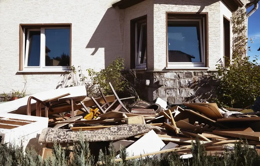 How Junk Removal Services Handle Large And Bulky Items Phelan, CA How Junk Removal Services Handle Large And Bulky Items Phelan, CA