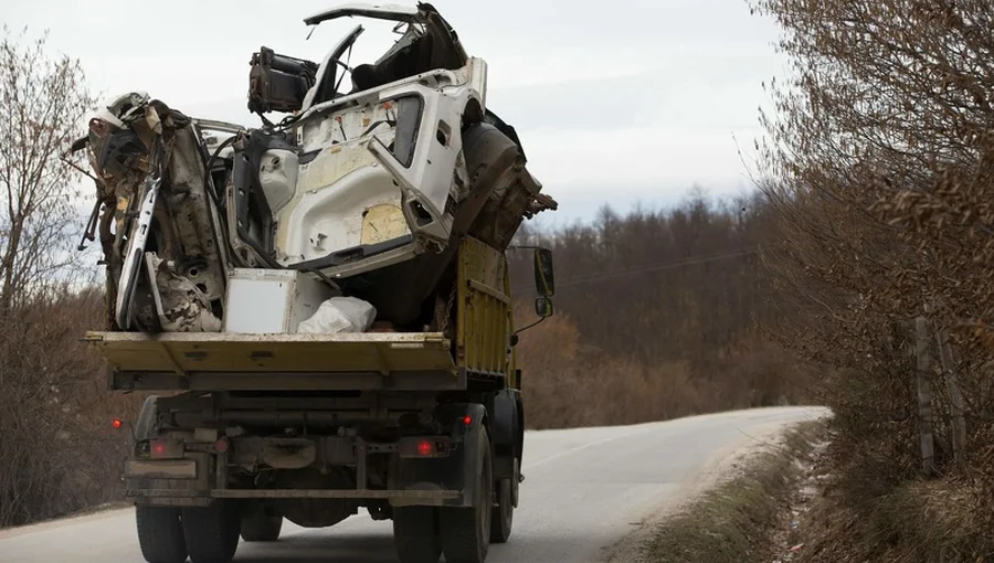 The Advantages Of Hiring Professionals For Junk Removal in Phelan, CA The Advantages Of Hiring Professionals For Junk Removal in Phelan, CA